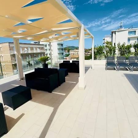 Palms Aparthotel 4*